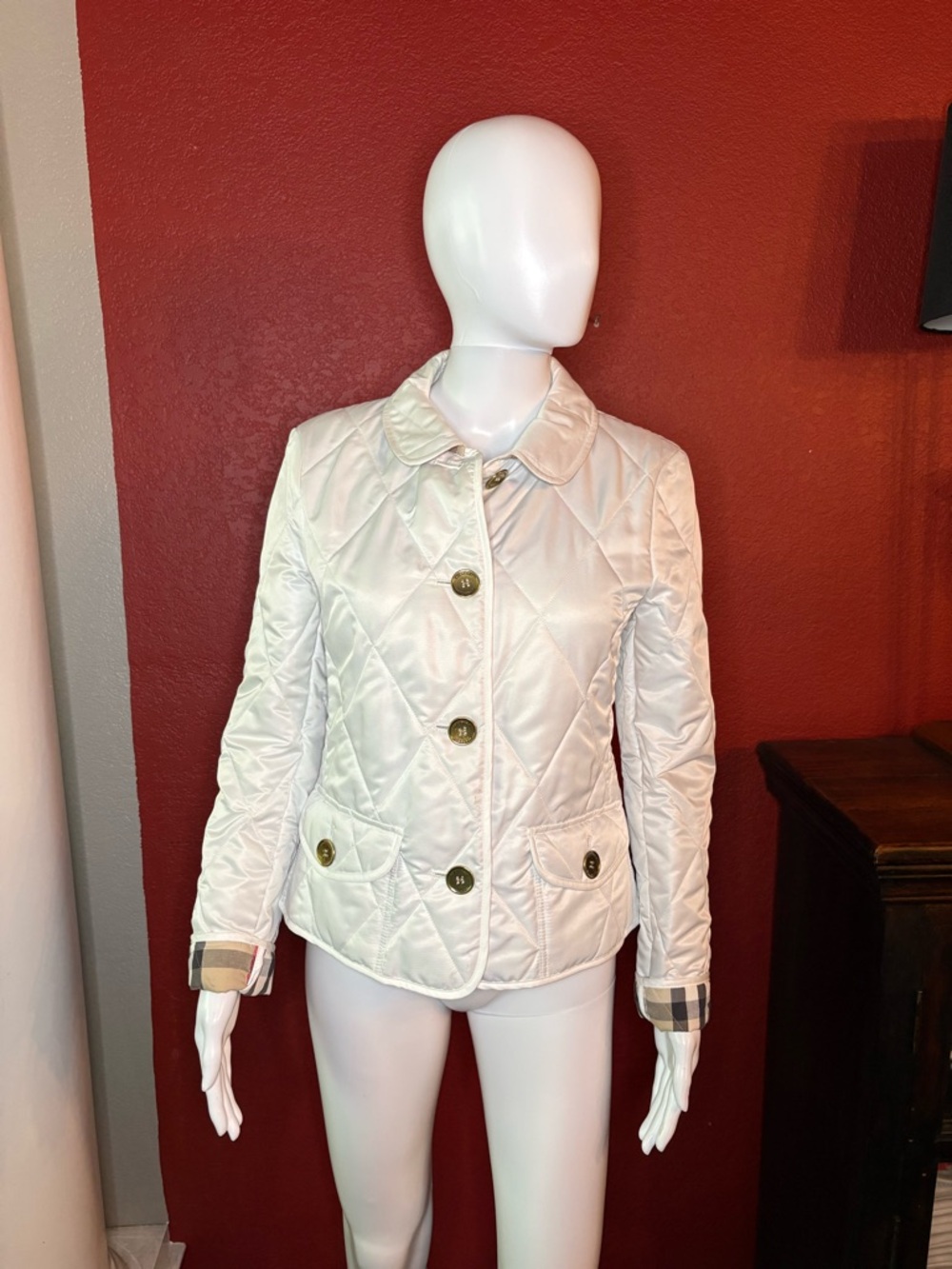 Burberry White Diamond Quilted Jacket - Size S - Iconic Nova Check Lining